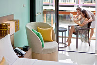 โรงแรมฮอลิเดย์ อินน์ เอ็กซ์เพรส ภูเก็ต ป่าตอง บีช เซ็นทรัล (Holiday Inn Express Phuket Patong Beach Central)