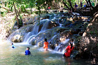 ทัวร์น้ำตกร้อน สระมรกต วัดถ้ำเสือ