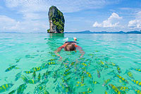 ทัวร์กระบี่ 4 เกาะ ทะเลแหวก โดยเรือหางยาว
