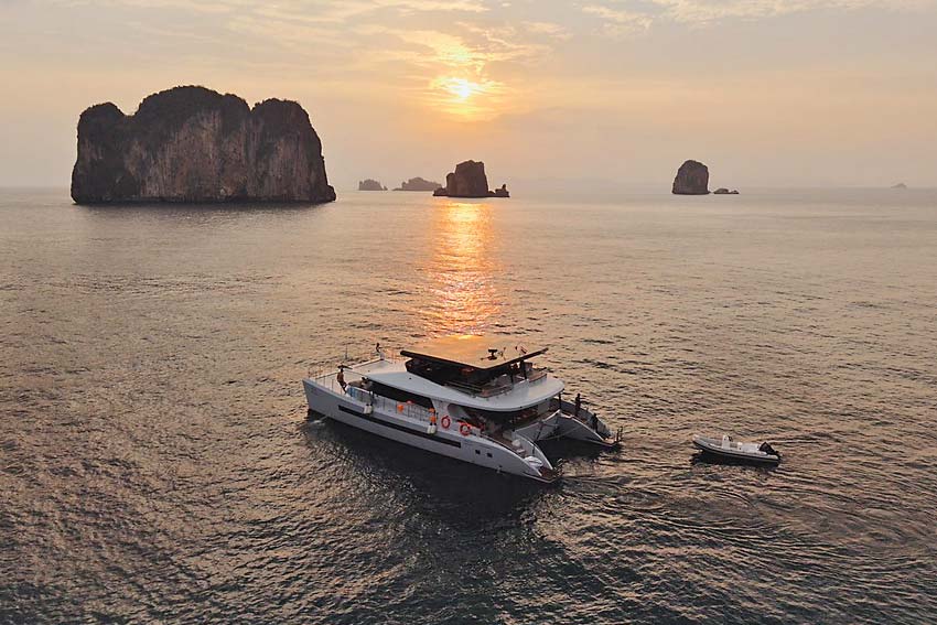 ทัวร์ล่องเรือยอร์ชหรูท่องทะเลกระบี่