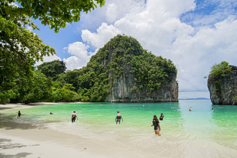 ทัวร์ล่องเรือใบเกาะห้อง เกาะผักเบี้ย เกาะเหลาลาดิง