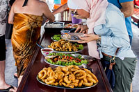 ทัวร์อ่าวพังงา + พายแคนู โดยเรือใหญ่