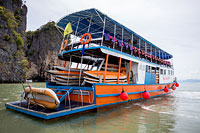 ทัวร์อ่าวพังงา + พายแคนู โดยเรือใหญ่