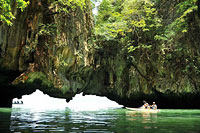 ทัวร์อ่าวพังงา + พายแคนู โดยเรือใหญ่