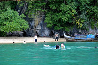 ทัวร์อ่าวพังงา + พายแคนู โดยเรือใหญ่