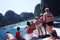 ทัวร์เกาะพีพี โดยเรือใหญ่ (เฟอร์รี่)