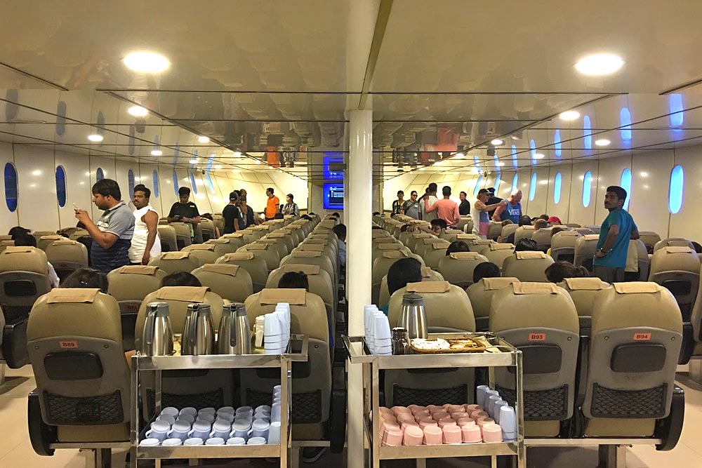 ทัวร์เกาะพีพีเรือใหญ่ ซีแองเจิ้ล บียอนด์ Sea Angel Beyond Cruise
