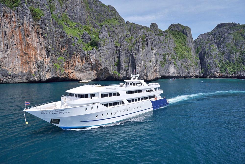 ทัวร์เกาะพีพีเรือใหญ่ ซีแองเจิ้ล บียอนด์ Sea Angel Beyond Cruise