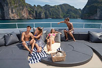 ทัวร์เกาะพีพีเรือใหญ่ ซีแองเจิ้ล บียอนด์ Sea Angel Beyond Cruise