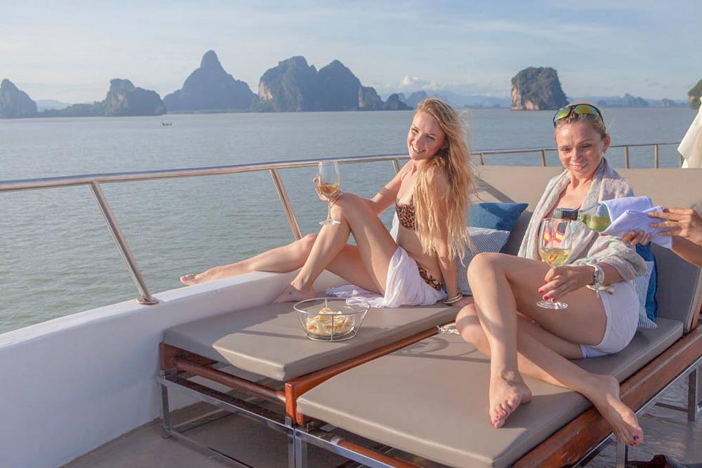 ทัวร์อ่าวพังงาเรือเฟอร์รี่ เสม็ดนางชี
