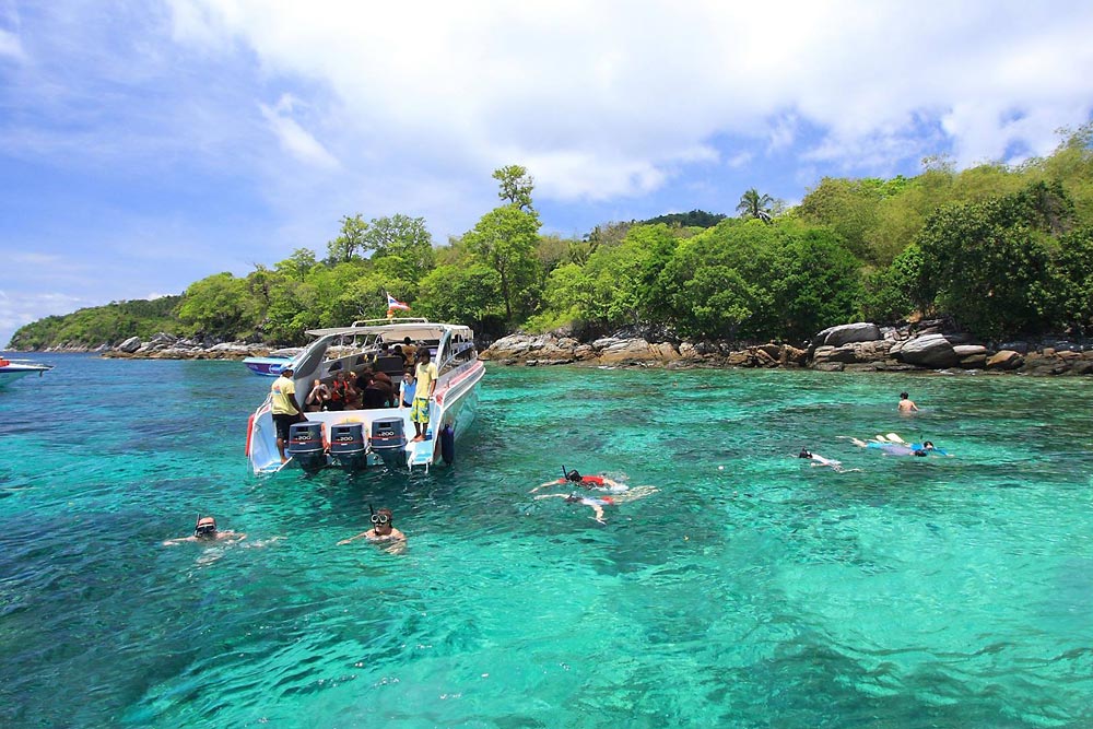 ทัวร์เกาะราชา เกาะไม้ท่อน เกาะเฮ โดยเรือเร็วสปีดโบ๊ท