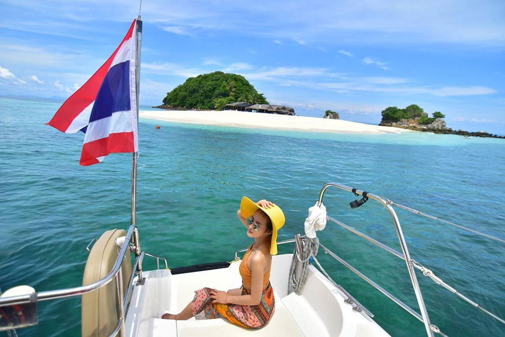 ทัวร์ล่องเรือใบคาตามาราน เกาะไข่