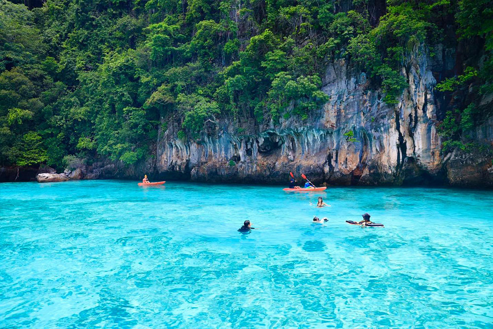 ทัวร์เกาะพีพี มาหยา เกาะไผ่ โดยเรือเร็วสปีดโบ๊ท