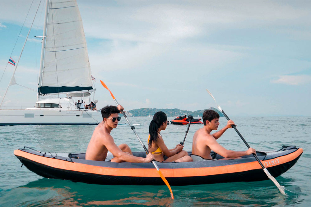 เช่าเหมาลำเรือยอร์ช เรือใบคาตามาราน ภูเก็ต