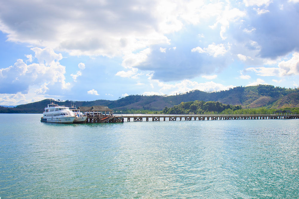 เช่าเหมาลำเรือหางยาวเที่ยวอ่าวพังงา
