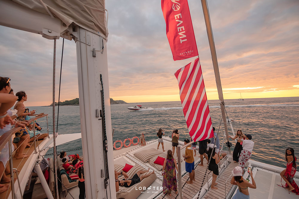 ทัวร์ล่องเรือ Lobster Yacht ปาร์ตี้ยอร์ช ภูเก็ต