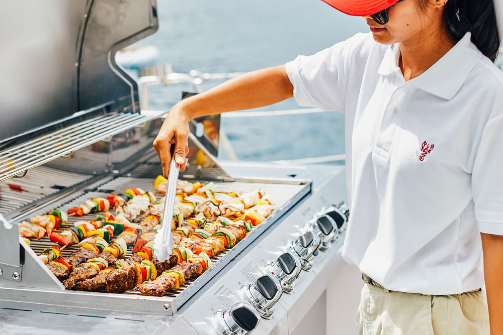 ทัวร์ล่องเรือ Lobster Yacht ปาร์ตี้ยอร์ช ภูเก็ต