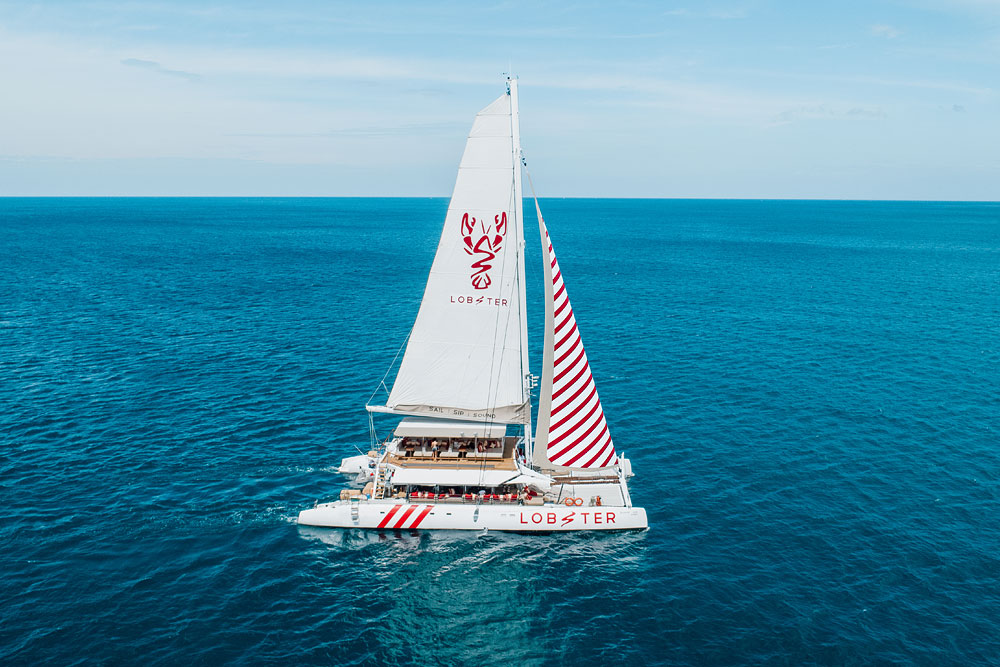 ทัวร์ล่องเรือ Lobster Yacht ปาร์ตี้ยอร์ช ภูเก็ต