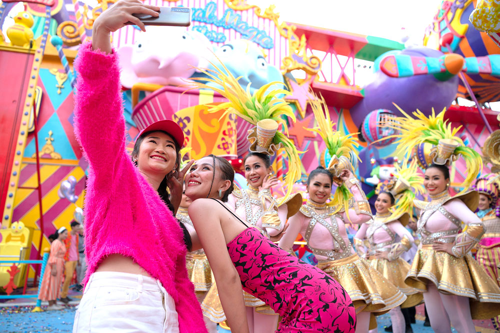 คาร์นิวัลเมจิก ภูเก็ต Carnvial Magic Phuket
