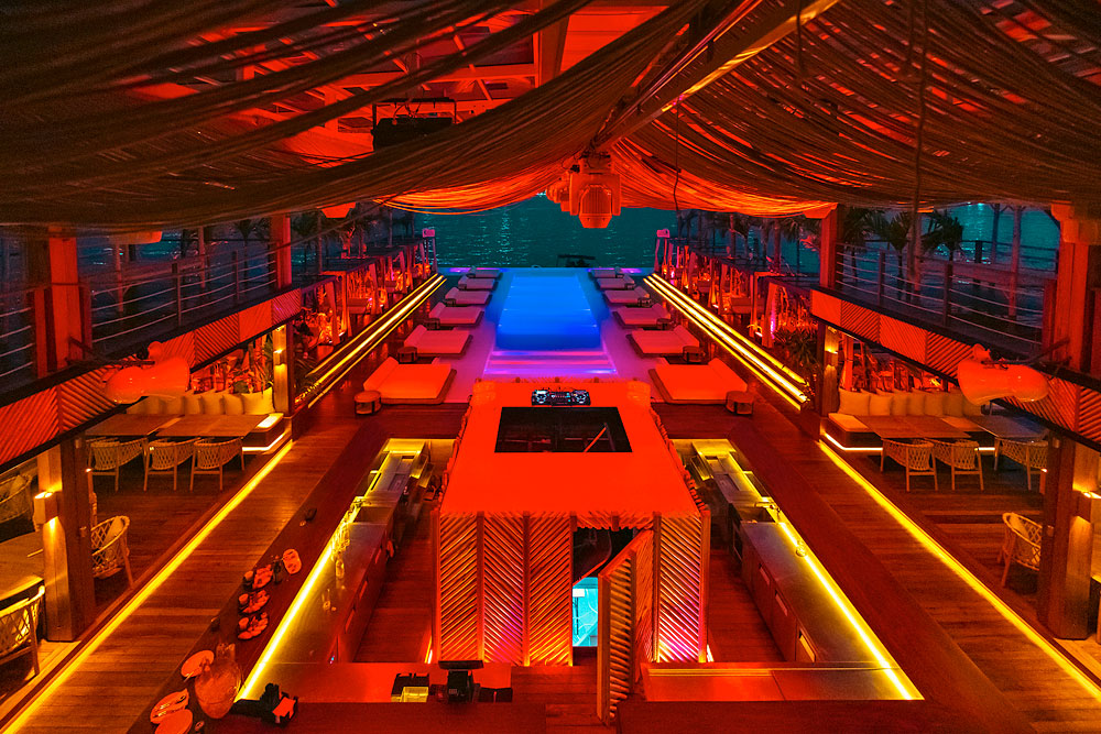 ตั๋วโยนาบีชคลับ ภูเก็ต Yona Beach Club Phuket