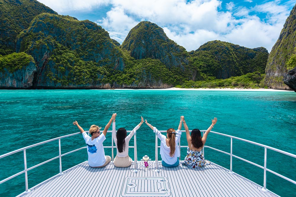 ทัวร์เกาะพีพี เกาะไม้ท่อน ชมซันเซ็ท โดยเรือสปีดคาตามาราน